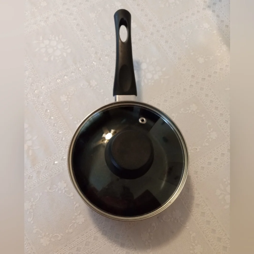 🆕 Simply Essential™ Nonstick 1.5qt Aluminum Covered Sauce pan in Grey